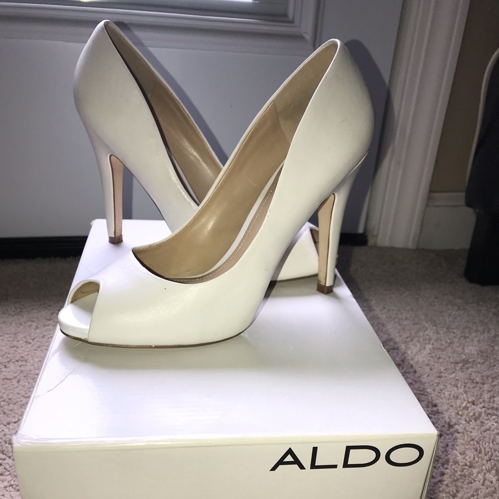 Aldo - Picture 3 of 3